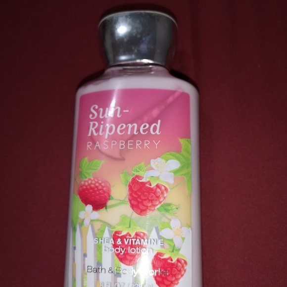 Bath and Body Works - Sun Ripened Raspberry - Picture 1 of 3